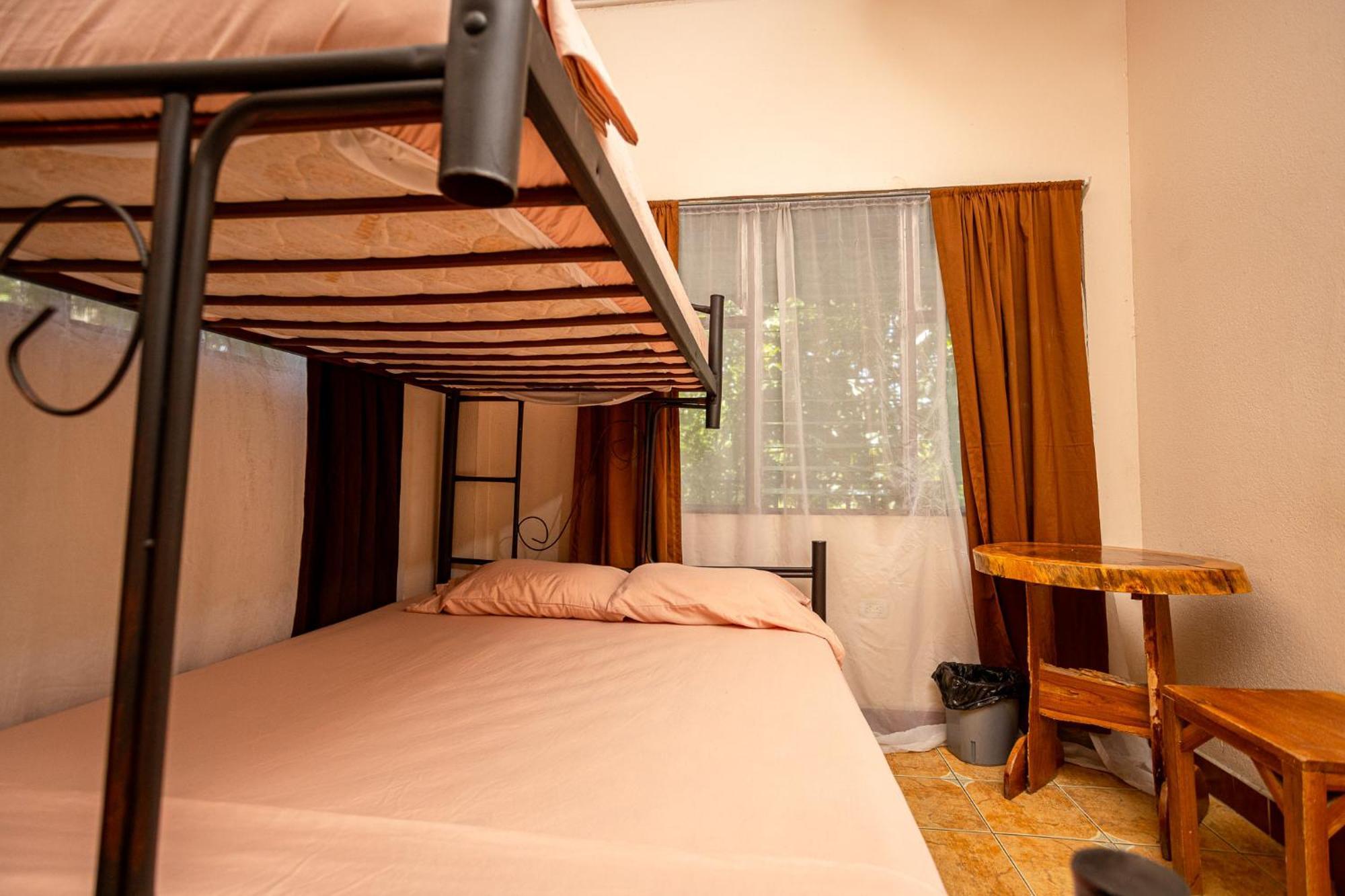 Manuel Antonio Hostel Zewnętrze zdjęcie