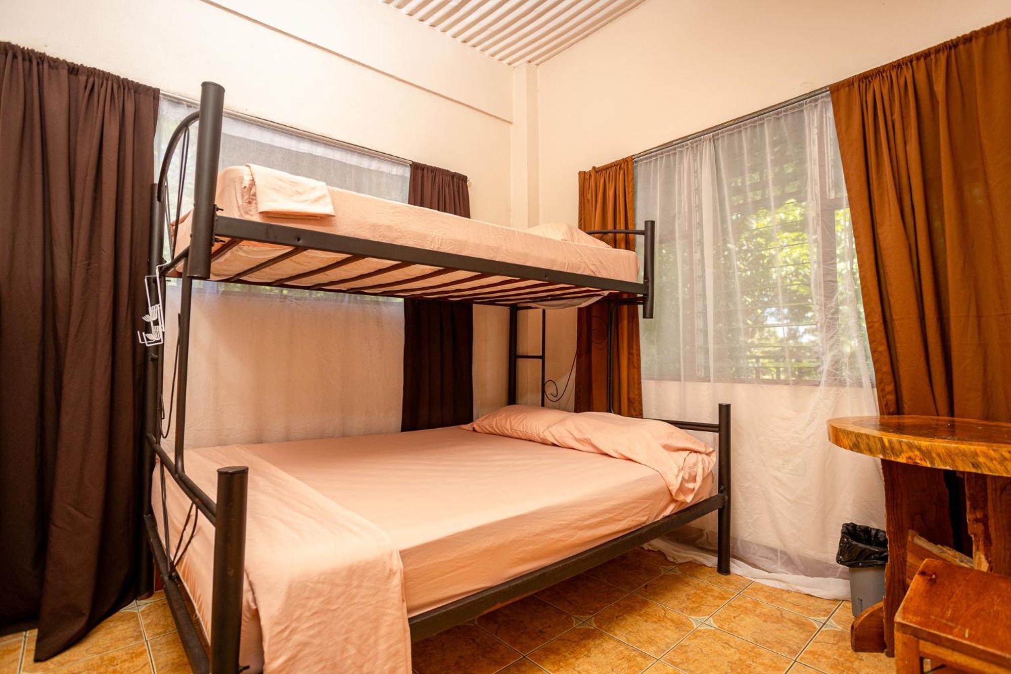 Manuel Antonio Hostel Zewnętrze zdjęcie
