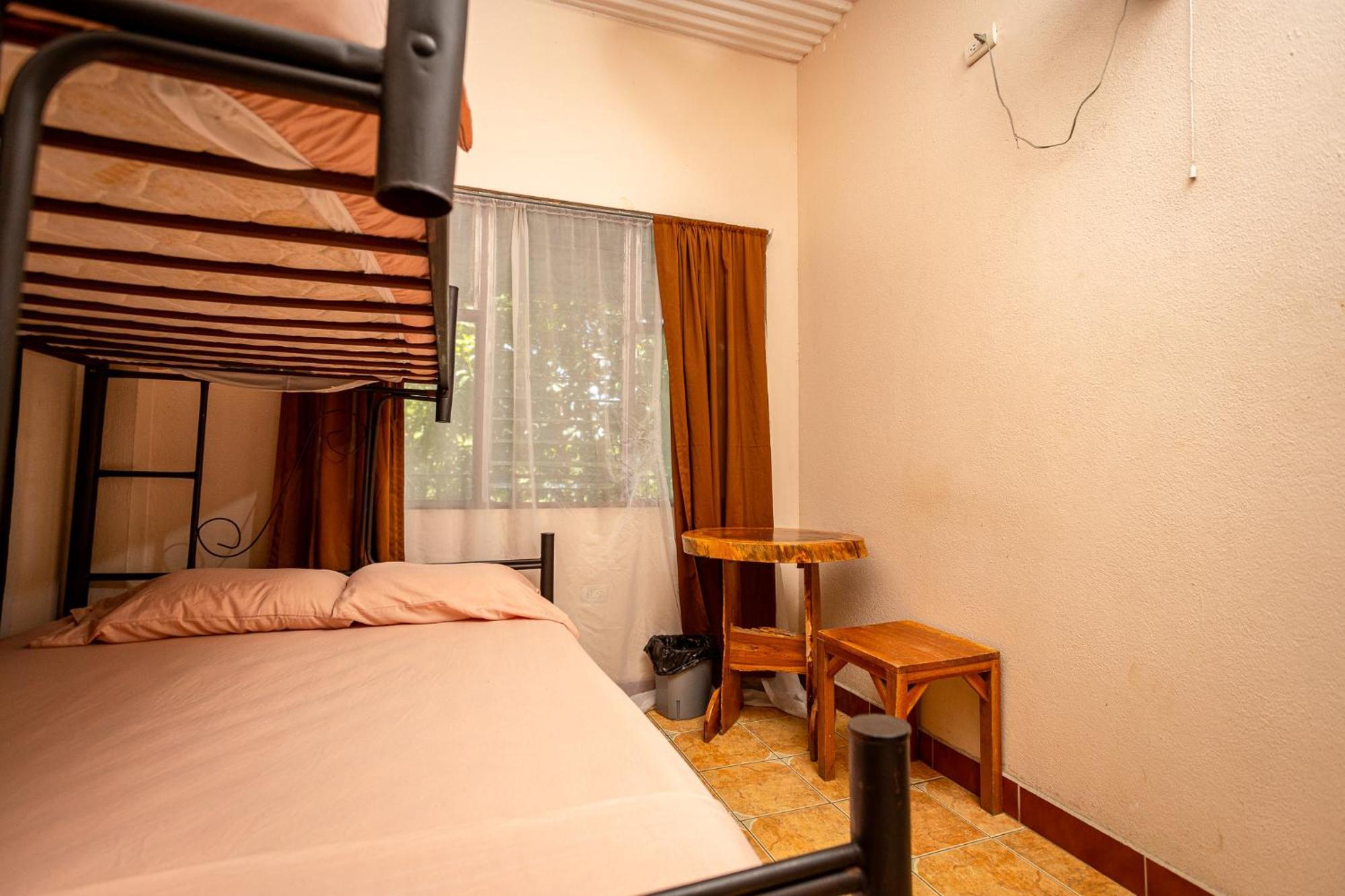 Manuel Antonio Hostel Zewnętrze zdjęcie